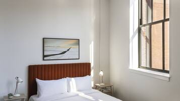 Hochwertige Bettwaren, Daunenbettdecken, Pillowtop-Betten, Zimmersafe