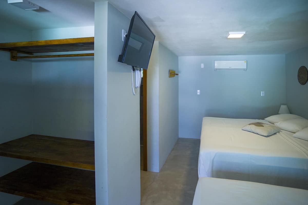 Minibar, bed sheets