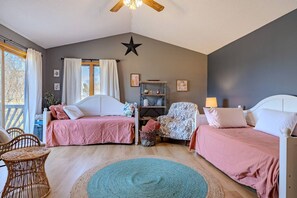 2 bedrooms, desk, iron/ironing board, travel cot