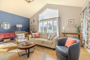 TV, fireplace, video games