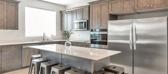 Brand new 9 bed 6 bath house with beautiful lake view and pickleball sport court
