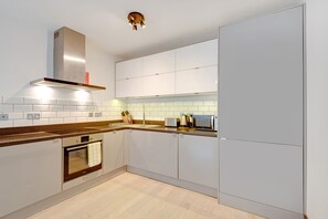 豪華公寓 | 私人廚房 | 大型冰�箱、微波爐、烤箱、洗碗機