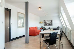 Luksushuoneisto, 2 makuuhuonetta | Oleskelualue | 40–tuumainen LCD-televisio, jossa kaapelikanavat
