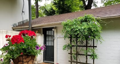 Cottage on Hamby