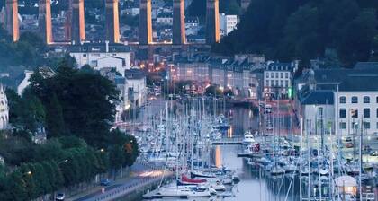 Spacious longère with sea view in Guimaëc - Up to 9p