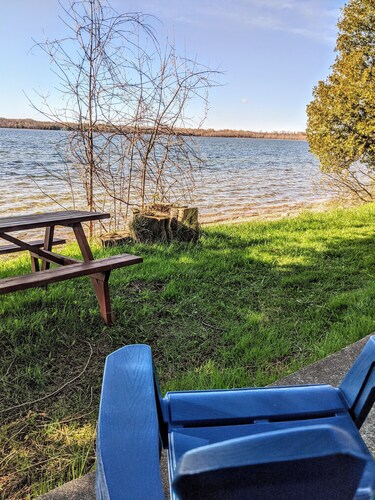 Paradise Cedar Deluxe Lakefront view 2 Bedroom