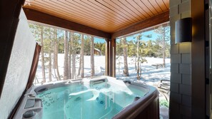 Indoor spa tub