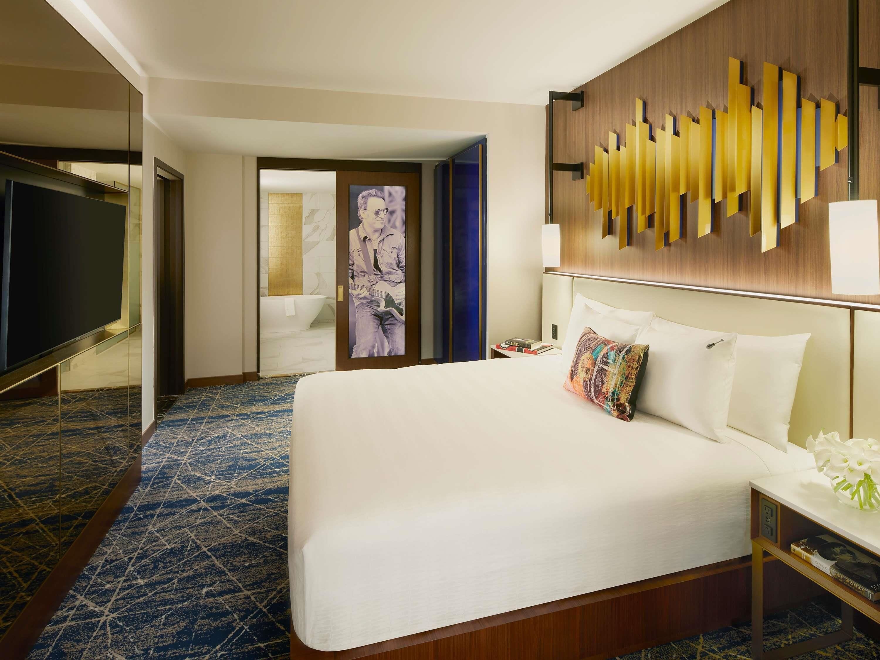 Suite (Platinum) | Ropa de cama de alta calidad y minibar 