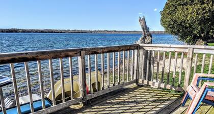 Deluxe Beachfront Villa 3 Bedroom, sleeps 10