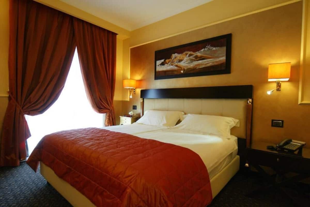 Classic Double or Twin Room | Frette Italian sheets, premium bedding, down comforters