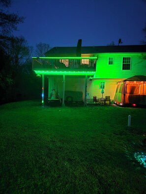 Exterior - FAMILY HOME , PETS FRIENDLY,  HOT TUB, FIREPIT,  2 KAYAKS, 2 BLOCKS TO MAIN LAKE (Albrightsville)