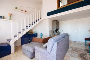 Living area - Las Brisas II apartment, 15 minutes from the center of Seville! (AN)