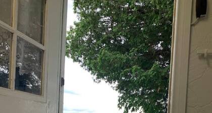 Lake View Family Hideaway 1 Bedroom, sleep 2