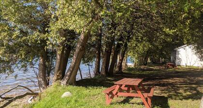 Lake View Family Hideaway 1 Bedroom, sleep 2