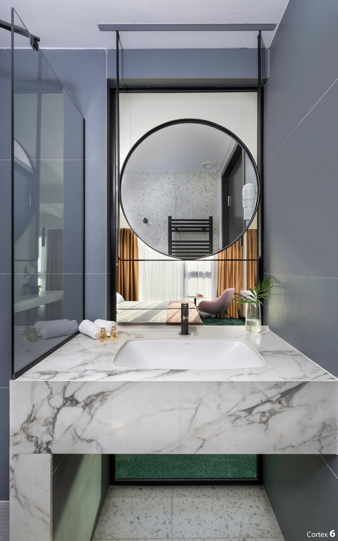 Habitación estándar con 1 cama doble o 2 individuales | Baño | Ducha, artículos de higiene personal gratuitos y secador de pelo