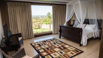 Roba de llit d'alta qualitat, caixa forta a l'habitació i wifi gratuïta