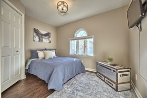 3 bedrooms, free WiFi, bed sheets