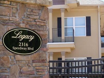 Large, four-bedroom condo minutes away from Talladega Superspeedway!