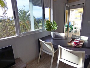 Dining - Anacasa San Fernando Oliva Nova AP180 (Oliva)