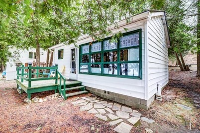 Waterfront Adults Only Private Cabin Sleep 4