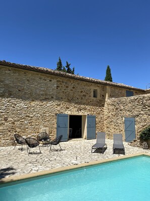 Piscina a l'aire lliure