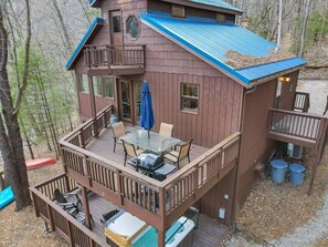 Outdoor dining - The Lake House - Hot tub with Lake view! (Rockbridge)