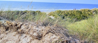 Getting a breath of fresh air by the sea between Bredene and De Haan