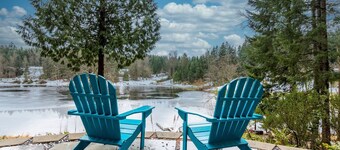 A lakefront retreat with hot tub