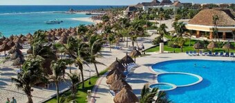 Modern Villa - Bahia Principe, Riviera Maya Akumal