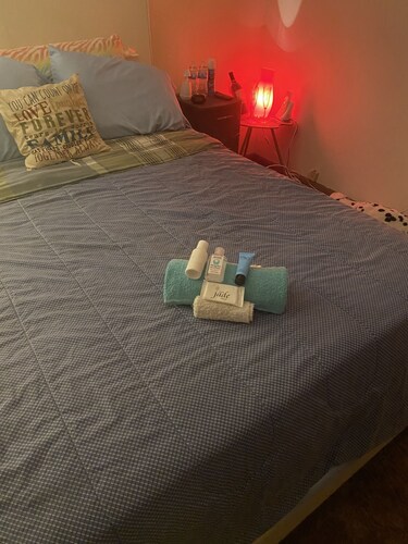 It’s a nice clean Cozy room for rent last minute booking