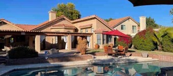 Waterfront, LuxuryVilla with Private Pool-