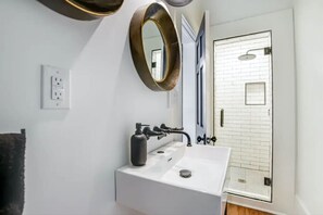 Hair dryer - Downtown+FREE Parking+Walk Everywhere+Forsyth Park (Savannah)
