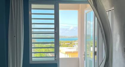 OceanView Villa 3 - Prime Location! Bay View, Pool & Relaxing Stay Near Boquerón