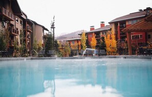 Piscine extérieure, piscine chauffée