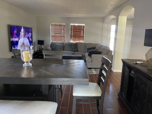 Luxurious 4 bedroom Single house, spacious kitchen & living room. Best Location!