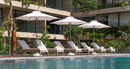 Mistiq Luxury Condo