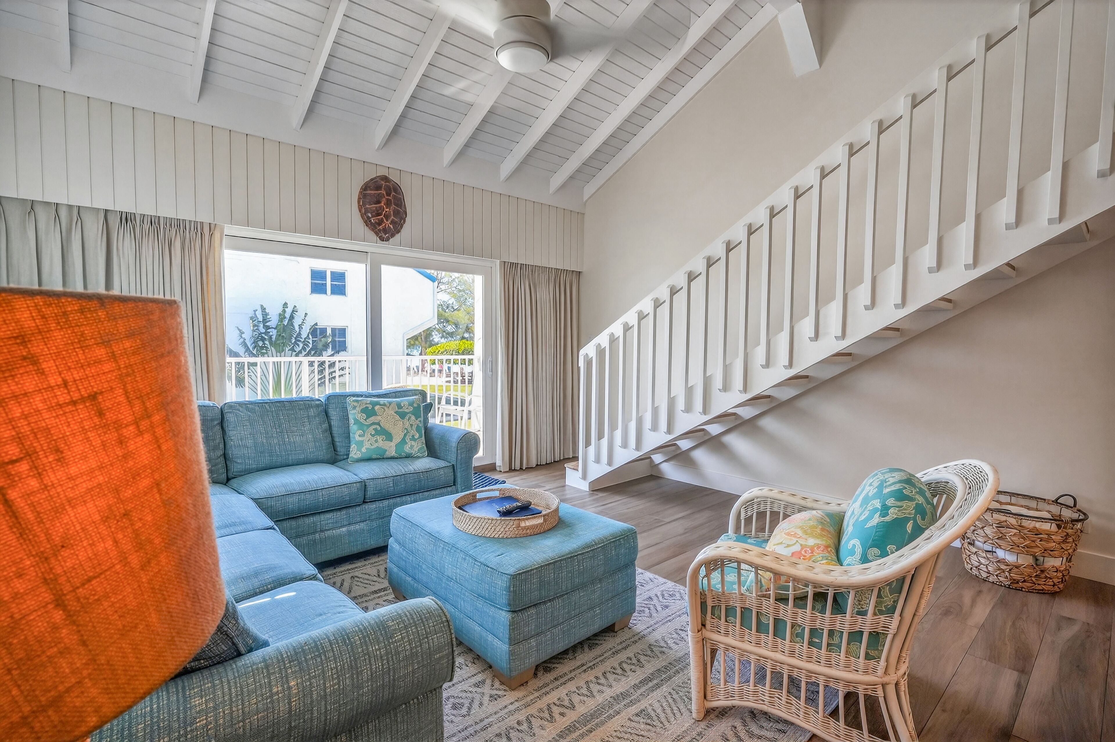 別墅, 2 間臥室, 海景 (Villa #5) | 起居區 | 40-吋平面電視、有線頻道、電視