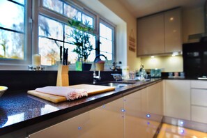 Interior - Venetia Luxe Cottage - 4 Bed - Near Countryside/Reading Town (Reading)