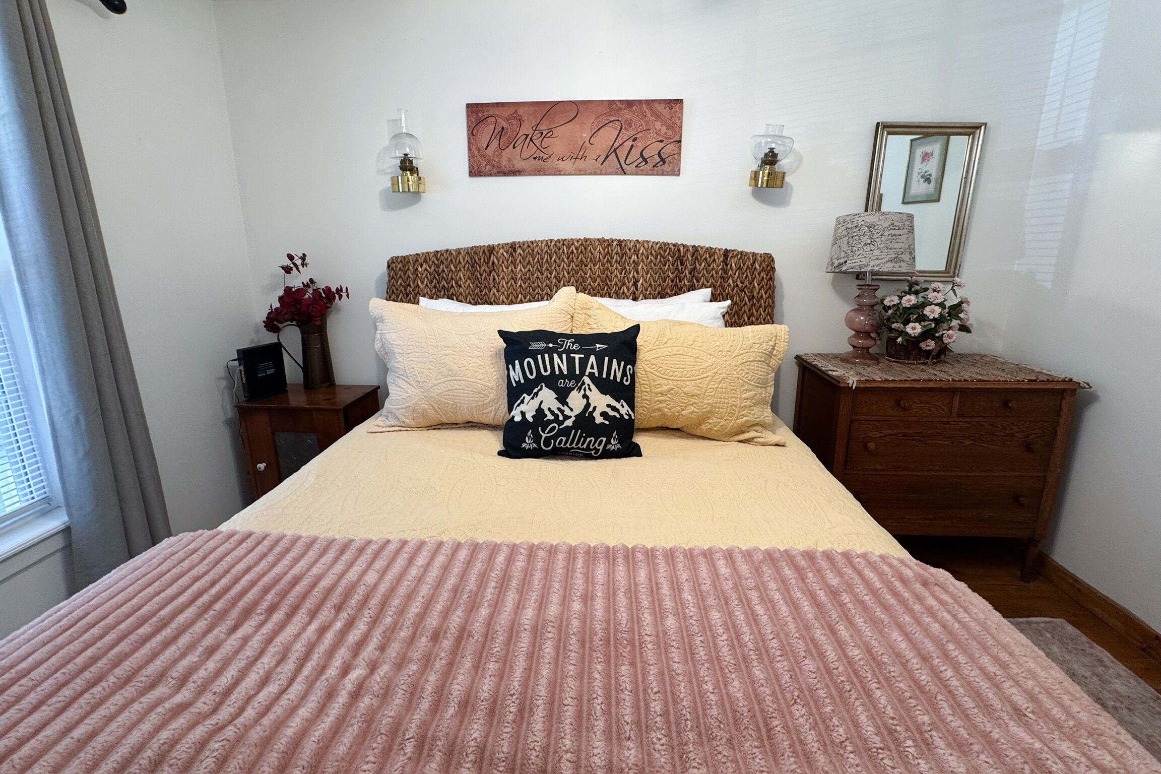 2 chambres, fer et planche à repasser, Wi-Fi gratuit, draps fournis