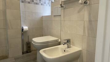 Doccia, bidet