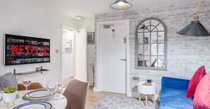 Interior - Night Stay - Alpha House (Birmingham)