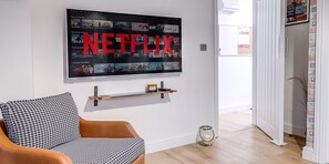 Interior - Night Stay - Alpha House (Birmingham)