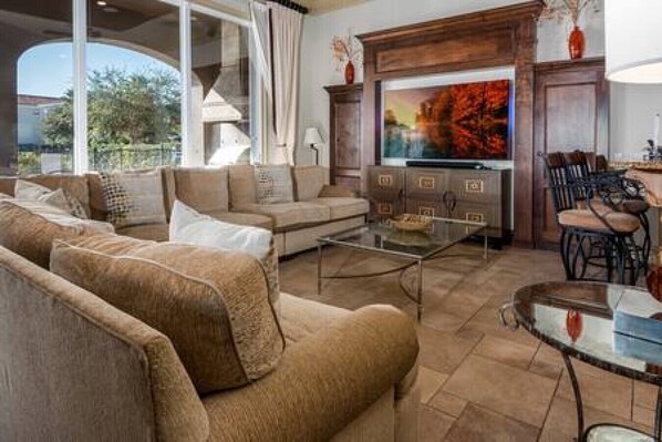 TV, video game console, stereo - Lake Front Luxury Estate Reunion Resorts (Reunion)