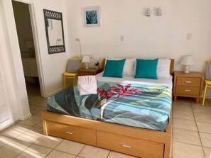 Room - Nature Retreat on Mandalay (Nelly Bay)