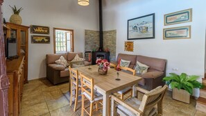 Dining - Casa Rural Monte Dios Jubrique by Ruralidays (Málaga)