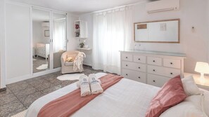 2 Schlafzimmer, Bügeleisen/Bügelbrett, Reisekinderbett, WLAN