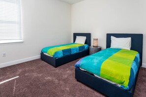 1 室のベッドルーム、デスク、アイロン / アイロン台、WiFi