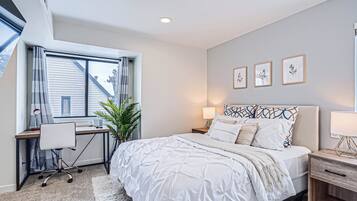 1 bedroom, desk, iron/ironing board, WiFi