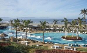 Outdoor pool - 2022 PGA Mexico Open 2BR Grand Luxx Villa (Las Jarretaderas)