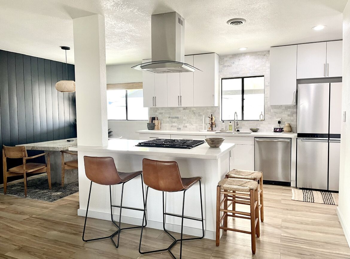 Modern single story home, located in Central Phoenix